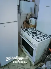  8 فرن غاز 5 عيون عدد 2 بحاله جيده جدا