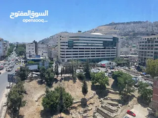  7 مكتب للبيع موقع مميز جدا  برج الساعة