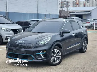  2 كيا نيرو كهربا 2022 لون اسود مميز عداد قليل 37 الف فقط  فل إلا فتحه وارد كوري فيها heat pump