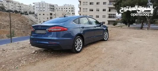  4 فورد فيوجن ماشيه 81000بس نفس الصور يلي موجوده للتواصل واتس فقط