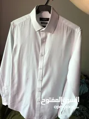  5 بدلة زارا سليم فت مستعملة استعمال خفيف للبيع مع قميص جديد ومرتب على نفس المقاس