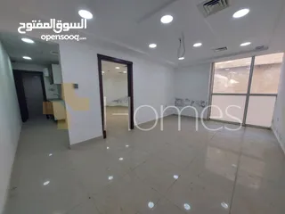 1 عيادات في منطقة حيوية للبيع في جبل عمان مساحة المكتب 112م