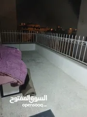  13 استوديو غرفة وصالة وحمامين وترث كبير
