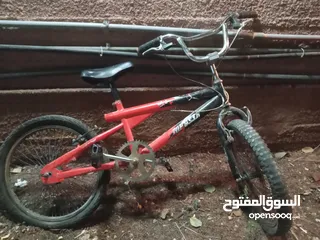  5 دراجات هوائيه بسكليت عدد 2 اوروبي بحاجه صيانه مستعمل للبيع بسعر نهائي 70 دينار