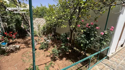  19 منزل للبيع موقع مميز و اطلاله مميزه و محدث بالكامل