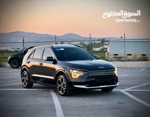  10 كايا نيرو  هايبرد (بنزين+كهرباء ) فل الفل فتحة سقف  /2022 عداد قليل 18000Km