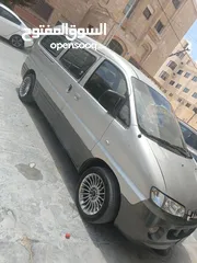  2 باص للبيع هونداي بيستا موديل 2002 في حاله جديده جدا  مرخص لغاية 7/1/2026