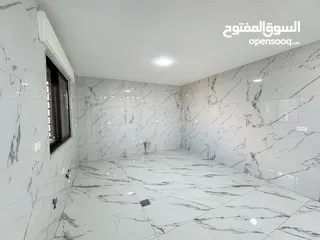  15 شقة مميزة باطلالة دائمة مساحة 165م بتشطيبات مميزة باجمل مناطق صويلح قرب الجبيهة