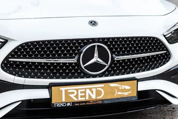  3 Mercedes Cle300 Coupe 2025 Amg kit 4matic Night Package