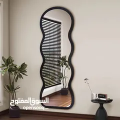  6 مرايا ترند عالمياً... تصميم موجي ومنحوت فخم يخلي أي زاوية تصير قطعة فن جاهزة للتصوير