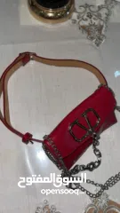  2 حقيبة حمراء