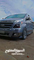  4 باص هيونداي جراند ستاركس H1 للبيع