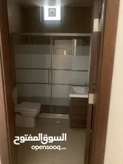  8 شقة للاجار خلف الجامعه الاردنيه قريبه من جامعة الاميره سميه