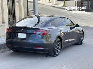  3 Tesla Model 3 2021 standard Plus
