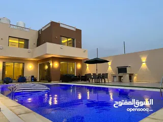  1 شاليه بمواصفات فاخره في البحر الميت للبيع
