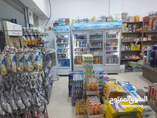  6 سوبر ماركت للبيع
