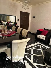  20 شقه شبه جديده للبيع المستعجل في أحلى مناطق السابع للبيع بنصف سعر التكلفة كاش او عن طريق البنك فقط