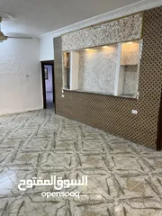  2 شقة للبيع طابق أرضي 135م مع ترس وكراج سيارة خاص الزرقاء الجديدة قرب جمعية عثمان