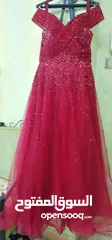  6 فساتين حفلات كل فستان 50 دينار