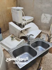  1 مرحاض عدد 2 ومغسلة  مستعملة