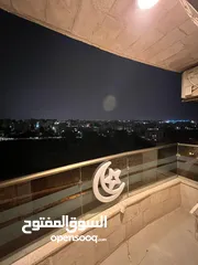  7 شقة طابق اخير مع روف بإطلالة مفتوحة في منطقة الكرسي للبيع من المالك مباشرة