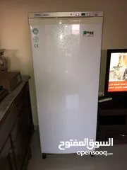 1 فريزر هاي لايف مستعمل جوده عالي جداً