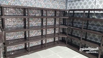  1 رفوف بلاستيك عملية واقتصادية لتخزين البضائع