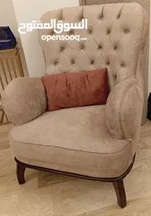  12 طقم كنب ضيوف فاخر و طاولة سفرة وطاولة وسط