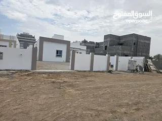  13 مجموعة منازل للبيع في ولاية بركاء -  الهرم مساحة البناء 219 متر مساحةالارض 685 متر 