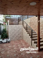  4 شقه ارضية فاخره مميزه بأجمل مناطق البنيات ام قصير من المالك