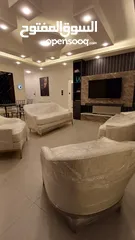  10 شقة مفروشة مميزة و فرش فاخر في - عبدون - غرفتين نوم و ترس واسع و مميز جدا (6841)