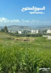  2 ارض سكن ج ابو نصير قرب شارع الاردن وقرب مستشفى الرشيد