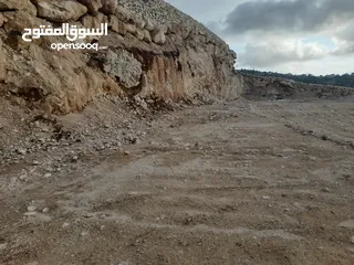  2 1800م ارض في دورا  كريسة طابو اللف اونصفها