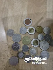  3 عملات معدنية وأ ورقية  قديمة أجنبية وعربية نادرة