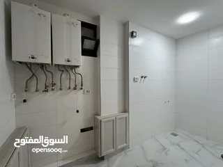  21 شقة طابق شبه ارضي مساحة 231م + حديقه 255م بتشطيبات مميزة - حي الصحابة - رجم عميش - رمضان للاسكان