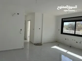  4 روف مميز للبيع في البيره في سطح مرحبا موقع ممتاز