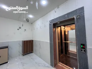  8 شقة في موقع مميز وبسعر مميز