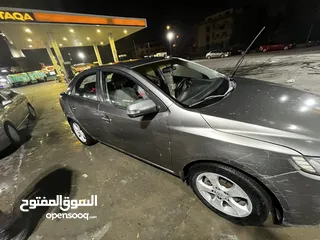  17 Kia cerato 2010سيارة فابريكا