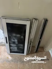 1 شباك الامنيوم مستعمل مستعمل