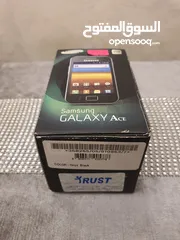 22 اجهزة مخزنة قديمة بالكرتونة لم تستخدم نهائيا مع كامل اغراضهم Samsung وNokia وmotorolla وغيرهم