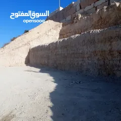  1 ارض جاهزة للبناء سعر لقطة فقط علكاش المنطقة ننقر