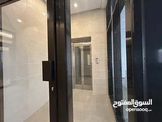  8 دور تجاري للإيجار بالسالمبه commercial floor in salmiya