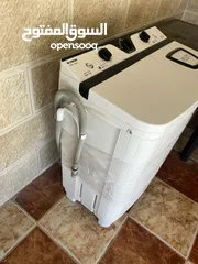 1 غساله نوع توشيبا حوضين بحالة الجديد