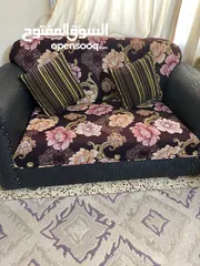  5 كنب بحاله جيده للبيع