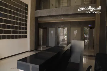  8 عيادات ومراكز طبيه للبيع مقابل المركز العربي الطبي وبجانب فندق الشيراتون (شركة رائد خلف للإسكان)