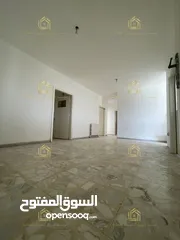  2 شقة فارغة - الشميساني - 3نوم - 200م -