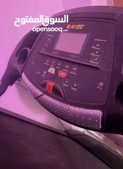  1 جهاز مشي HI-TEC مستعمل