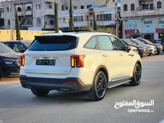  7 كيا سورنتو هايبرد ترخيص 2023  ماتور 1600 هايبرد/240 حصان 180 بنزين 60 كهرباء/