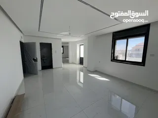  1 روف للبيع – بيتونيا / بجانب ملعب بيتونيا