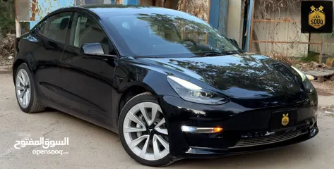  1 Tesla Model 3 Standard Plus 2023